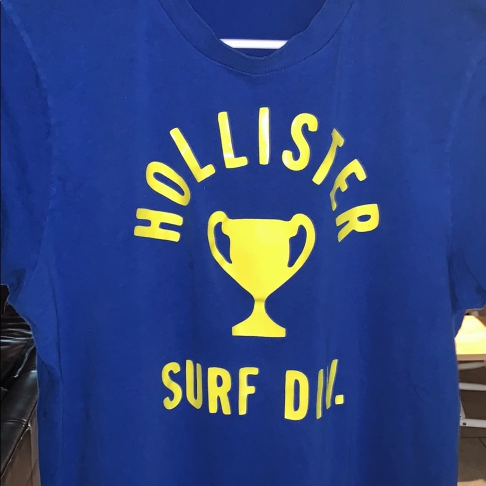 ***HOLLISTER*** Tee - Picture 2 of 4